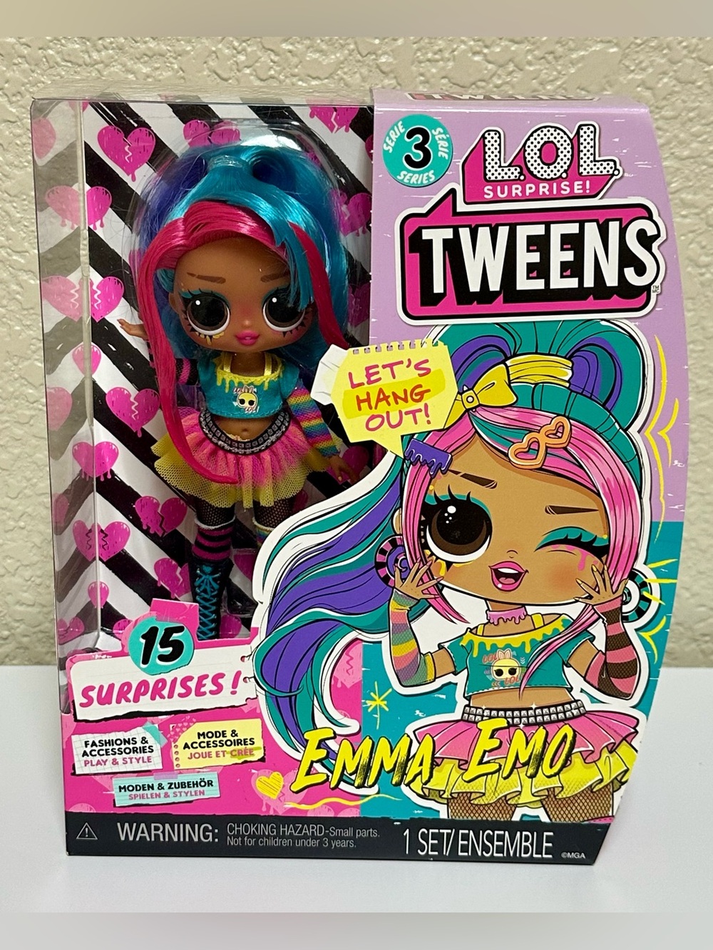 NEW✨ LOL Surprise OMG TWEENS Emma Emo Doll